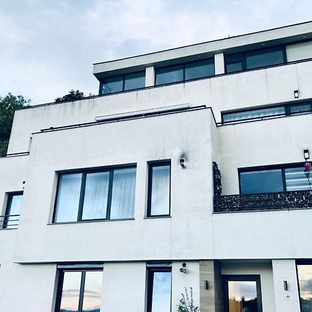 Central Apartment With Panoramic View Brasov Exterior photo