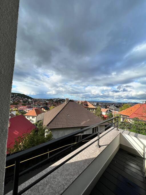 Central Apartment With Panoramic View Brasov Exterior photo
